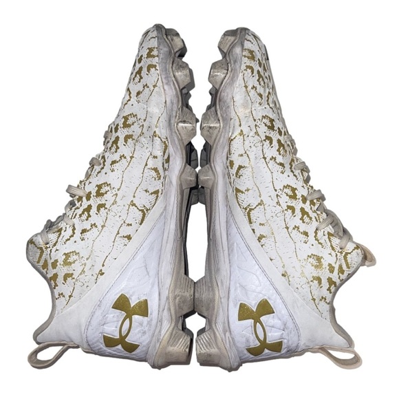 under armor- Gold and white football cleats - Picture 3 of 7